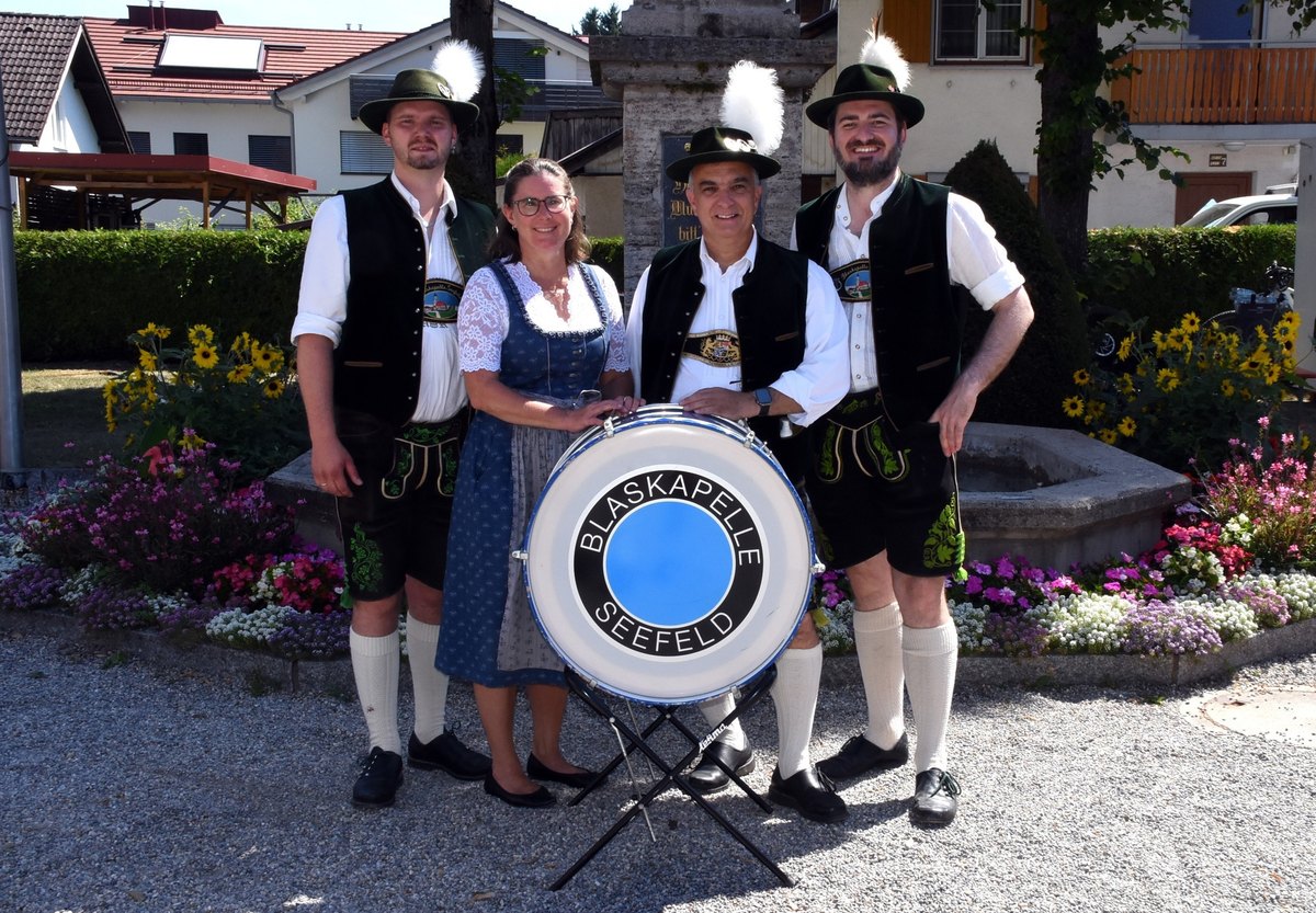 Die Vorstandschaft der Blaskapelle Seefeld